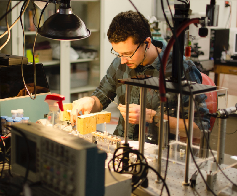 Jeffrey McGuire, a mechanical engineering doctoral student working in the STRETCH Lab.