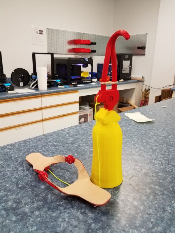 Image of the split-hook prosthetic design