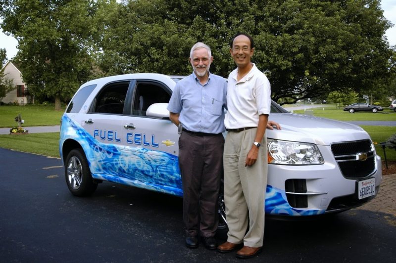 Chasing solutions in renewable energy, engineering alumnus teams with former research mentor